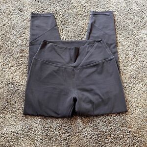 The Alainah III Sleek Legging - 23" - Purple Steel